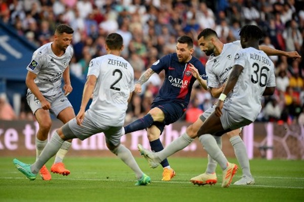 杜兰特最近状态不佳，他和申京如何调整？乌度卡不能乱用五大阵容